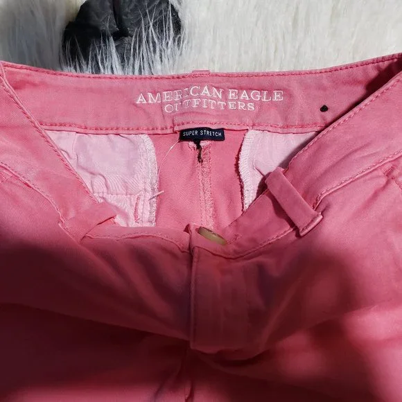 American Eagle Super Stretch pink shorts - Picture 4 of 6